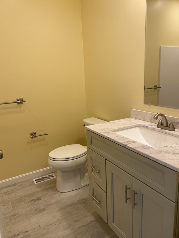 52 Spring Hill Drive, Unit 4 Uxbridge, MA 01569 - Photo 10 of 11