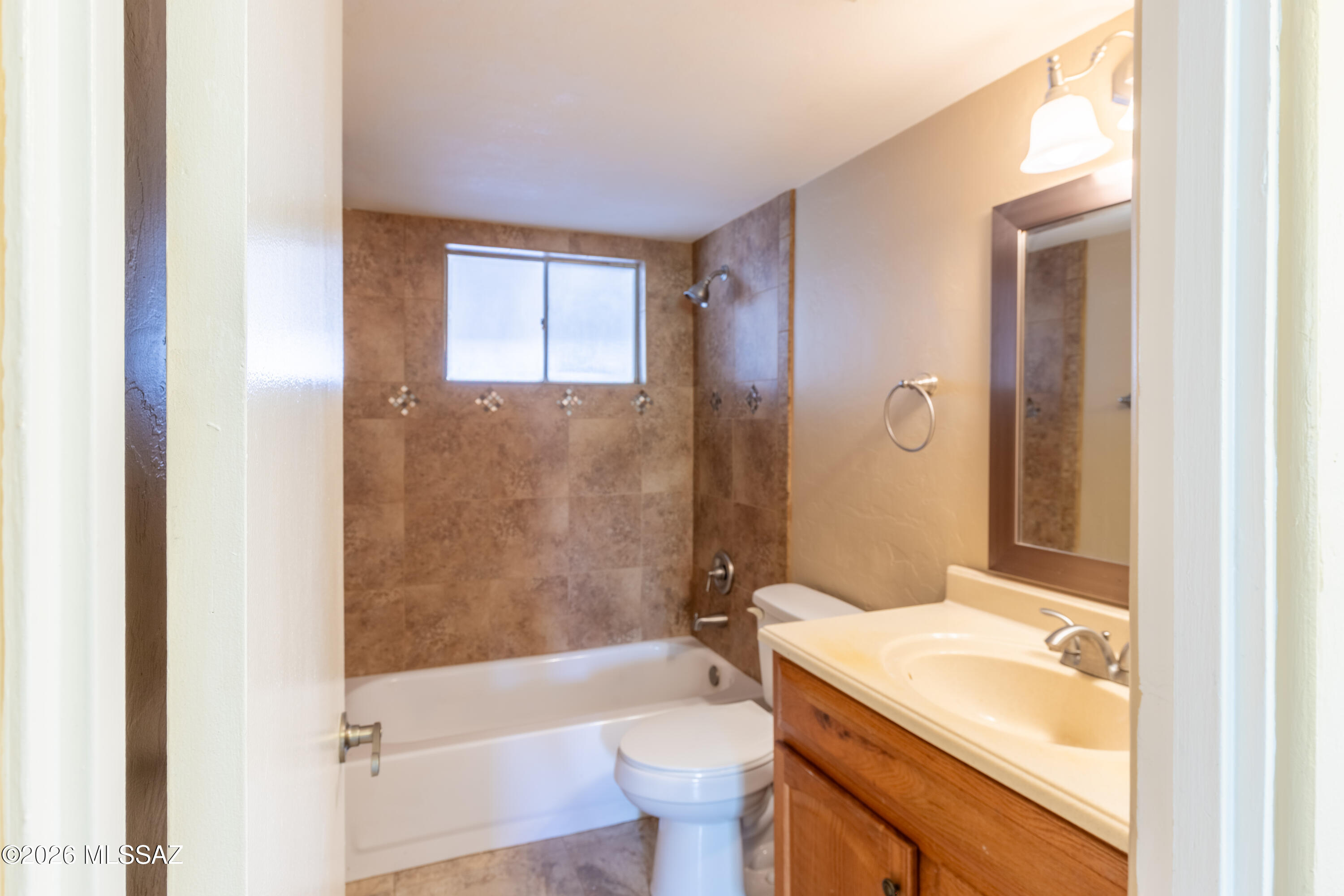 5901 North Oracle Road, Unit 12 Tucson, AZ 85704 - Photo 13 of 29 Bathroom