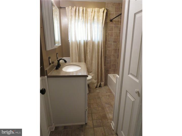 912 St Mark Drive Glendora, NJ 08029 - Photo 14 of 18 Bathroom