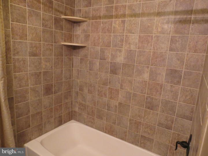 912 St Mark Drive Glendora, NJ 08029 - Photo 15 of 18 Bathroom