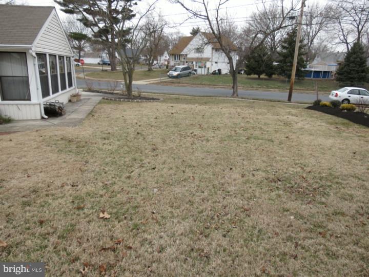 912 St Mark Drive Glendora, NJ 08029 - Photo 17 of 18 Side Yard