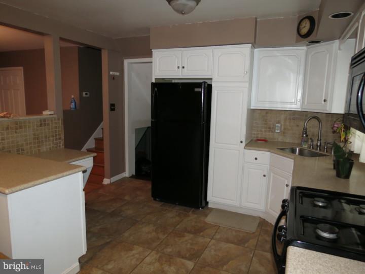 912 St Mark Drive Glendora, NJ 08029 - Photo 5 of 18 Kitchen
