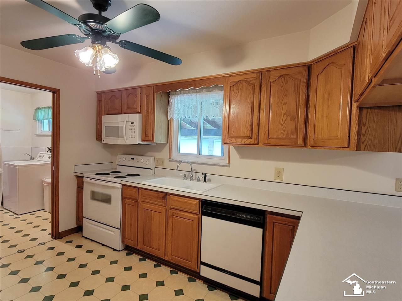 2975 Bluebush Road Monroe, MI 48162 - Photo 7 of 21