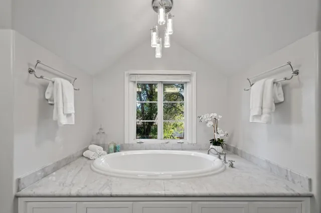 $5,388,888 | 19050 Camino Barco, Saratoga, CA 95070