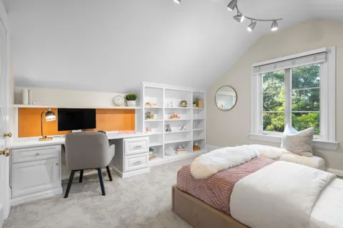 a view of a back yard of the house