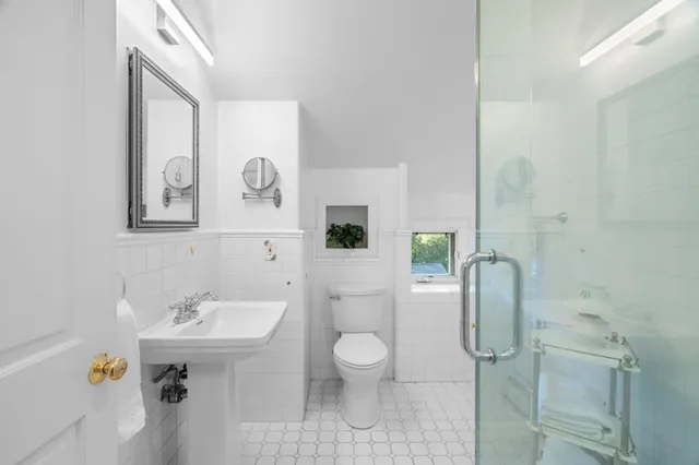 $5,388,888 | 19050 Camino Barco, Saratoga, CA 95070