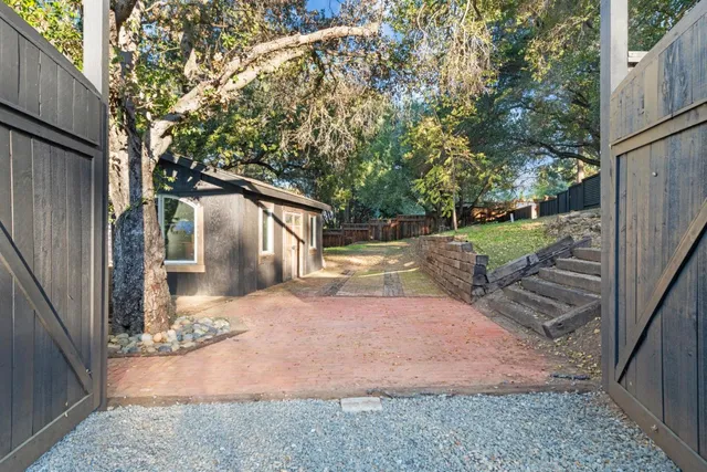 $5,388,888 | 19050 Camino Barco, Saratoga, CA 95070