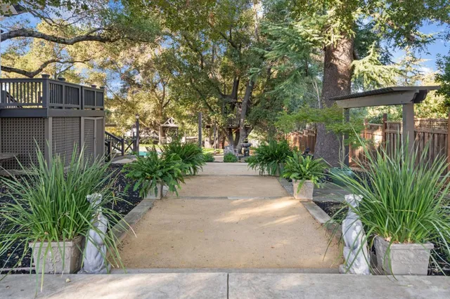 $5,388,888 | 19050 Camino Barco, Saratoga, CA 95070