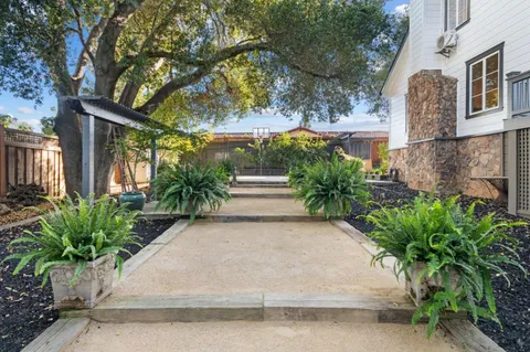 $5,388,888 | 19050 Camino Barco, Saratoga, CA 95070