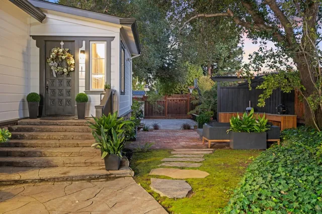 $5,388,888 | 19050 Camino Barco, Saratoga, CA 95070