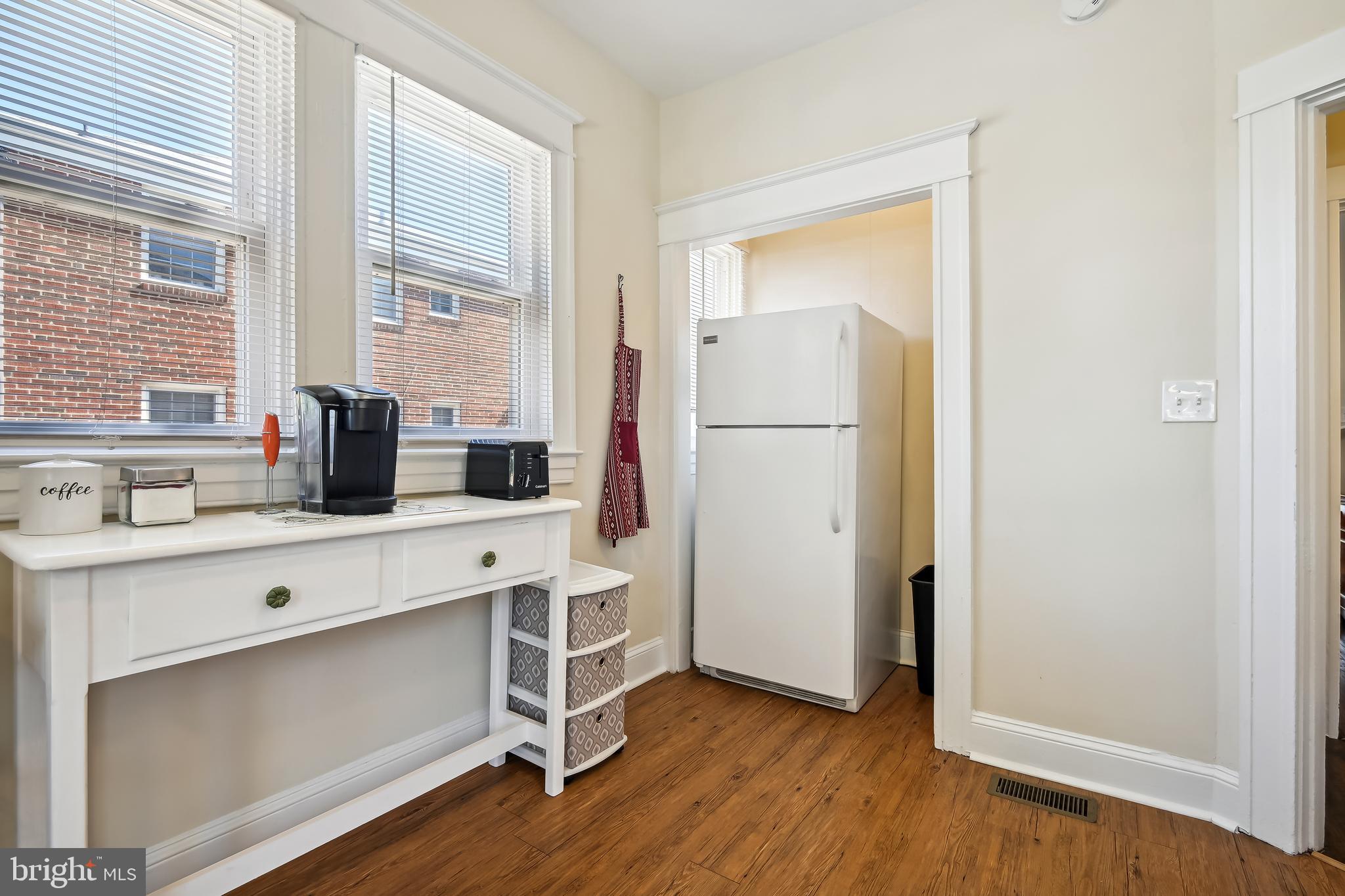 607 Aldershot Road Baltimore, MD 21229 - Photo 11 of 33