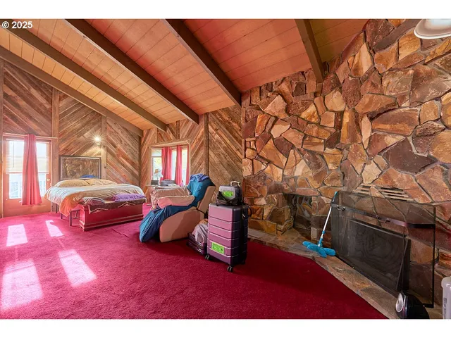 a view of entryway with a front door