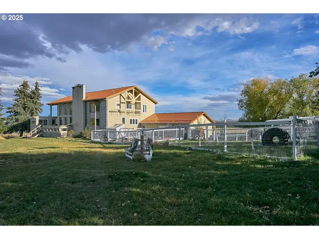 a view of an outdoor space and a yard
