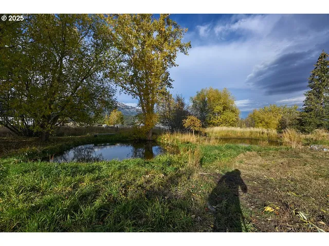 a view of an outdoor space and mountain view