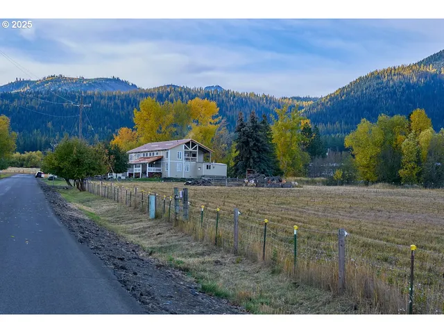 a view of an entryway