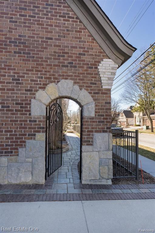 729 Renshaw Street Rochester, MI 48307 - Photo 37 of 41