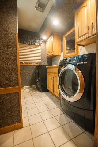 a view of a storage & utility room