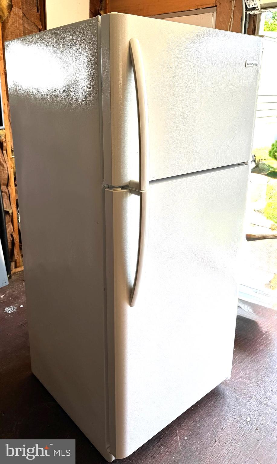 88 Valley View Road Birdsboro, PA 19508 - Photo 15 of 16 WHITE FRIDGE STAYS