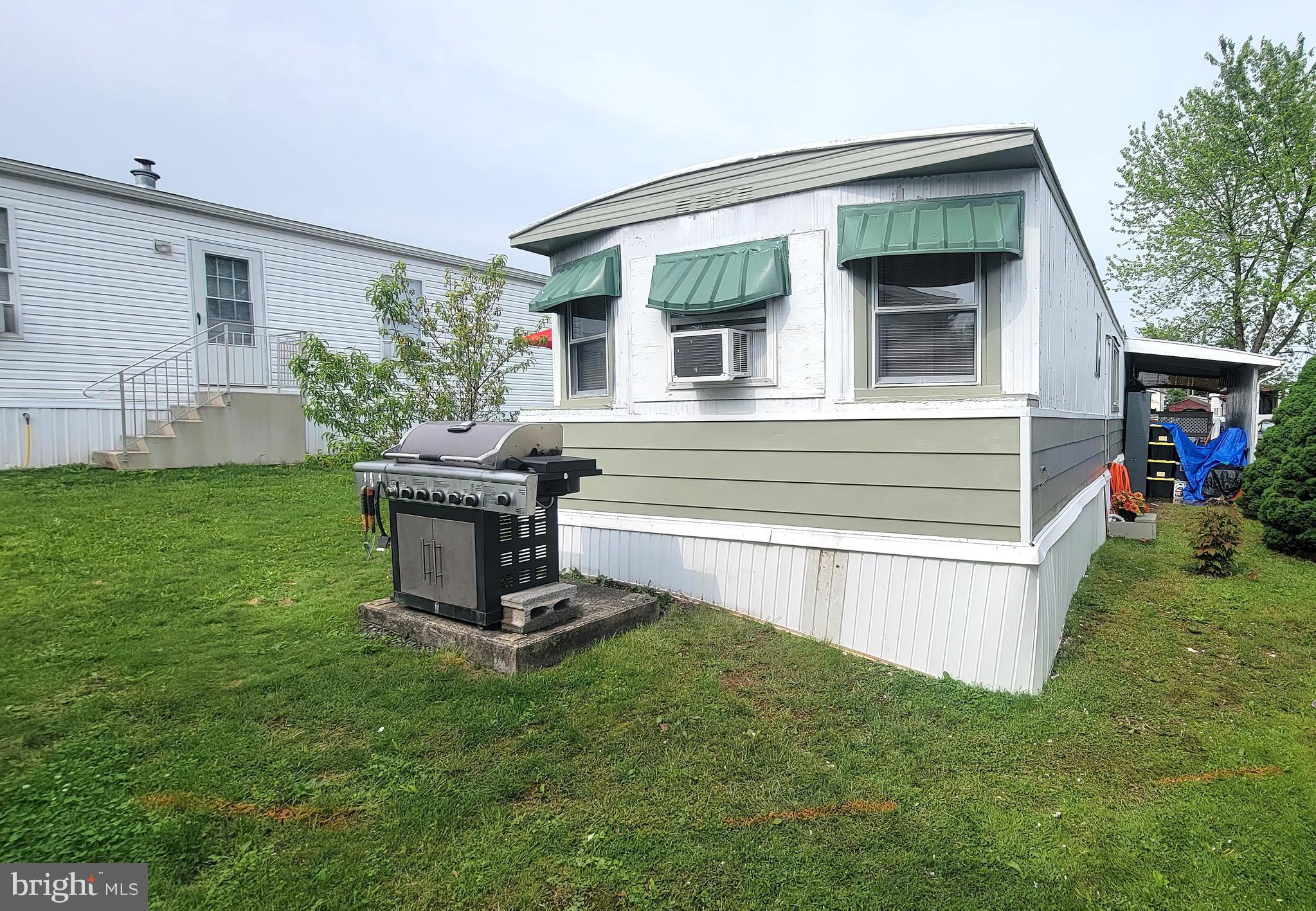 88 Valley View Road Birdsboro, PA 19508 - Photo 3 of 16 LARGE BACK YARD