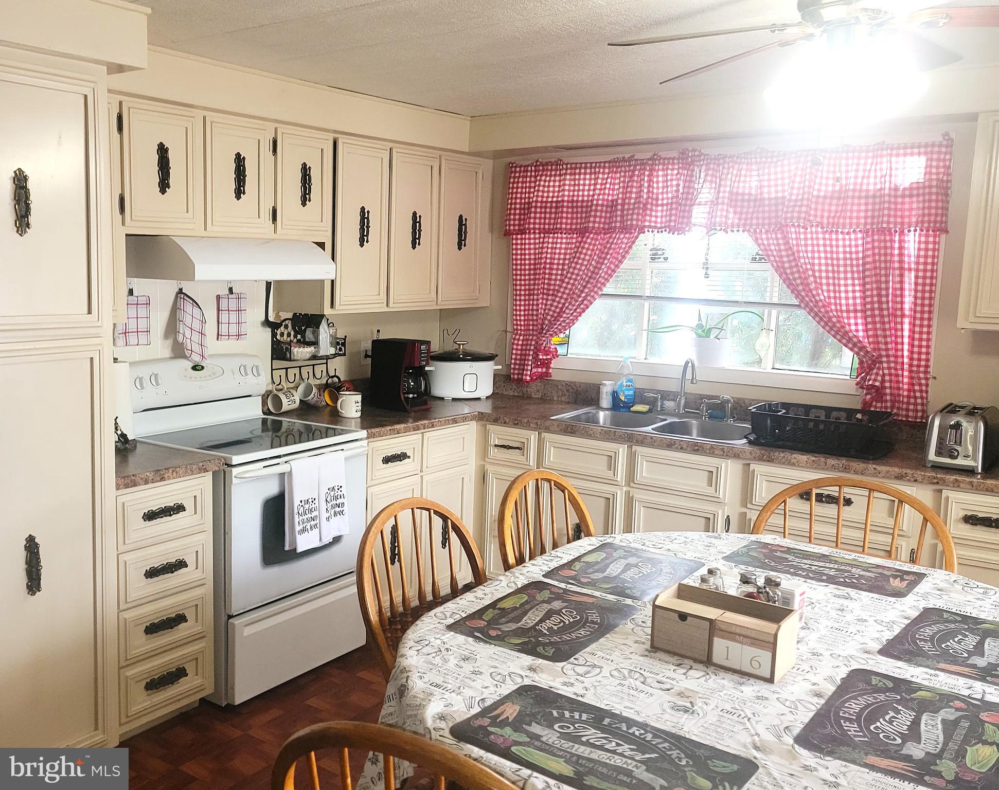 88 Valley View Road Birdsboro, PA 19508 - Photo 8 of 16 UPDATED CABINERS