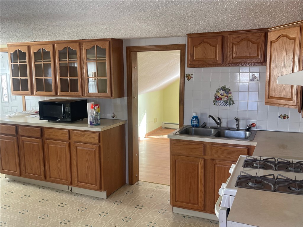 83 Titus Street Cumberland, RI 02864 - Photo 5 of 10