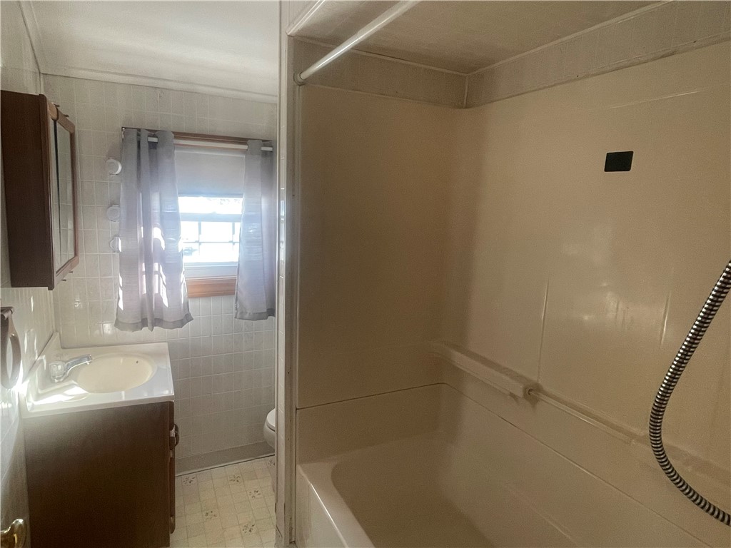 83 Titus Street Cumberland, RI 02864 - Photo 9 of 10