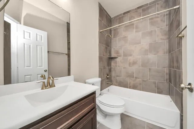 $2,995 | 10606 Shadow Elm Court, Houston, TX 77043