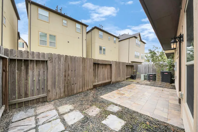 $2,995 | 10606 Shadow Elm Court, Houston, TX 77043