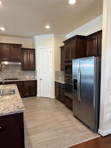 $2,995 | 10606 Shadow Elm Court, Houston, TX 77043