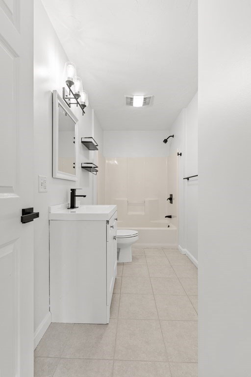 25 West Howard Street, Unit D2 Quincy, MA 02169 - Photo 12 of 24