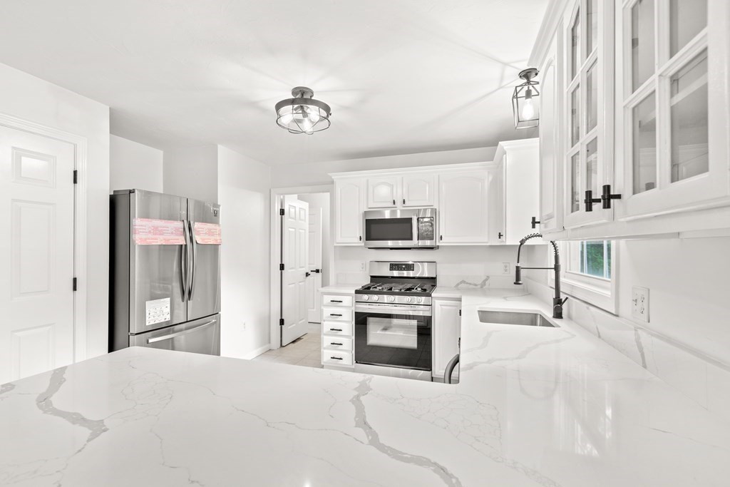 25 West Howard Street, Unit D2 Quincy, MA 02169 - Photo 9 of 24