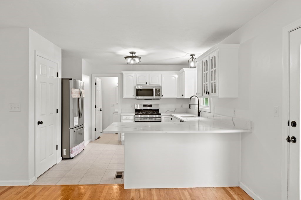 25 West Howard Street, Unit D2 Quincy, MA 02169 - Photo 10 of 24