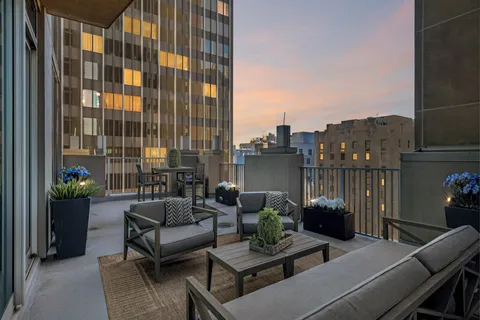 $1,299,900 | 415 Church Street, Unit 1003, Nashville, TN 37219