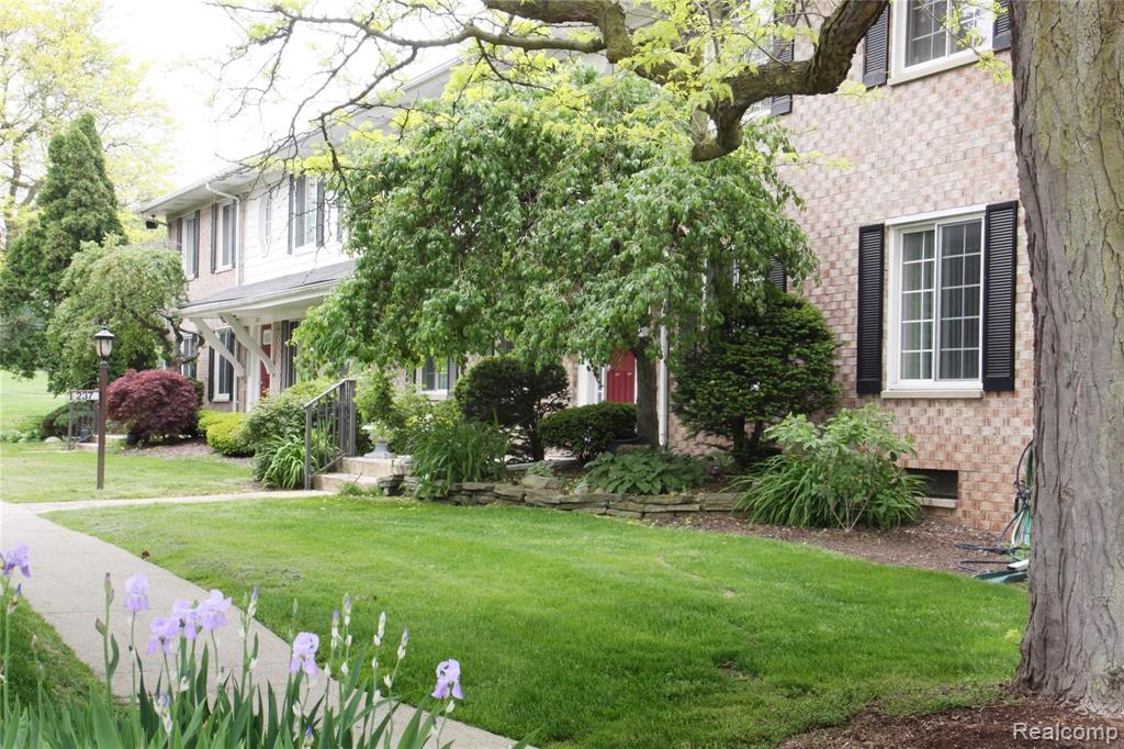 2425 Mulberry Road Bloomfield Hills, MI 48302 - Photo 1 of 22