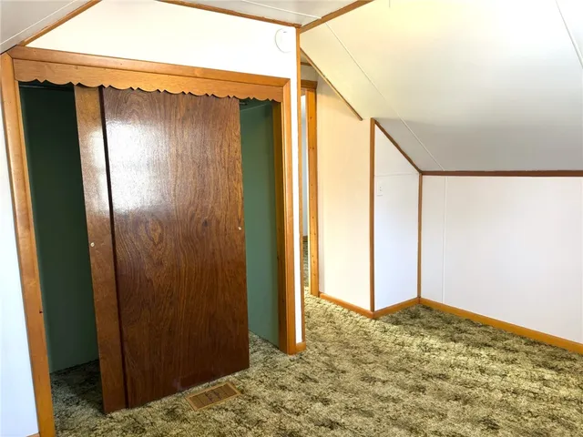 $185,900 | 828 East Cir Drive, Vestal, NY 13850