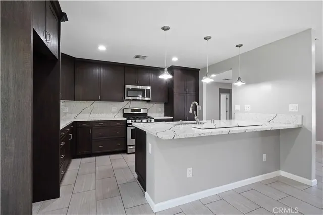 $4,200 | 20247 Kinzie Street, Chatsworth, CA 91311