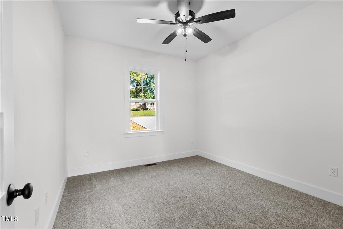 1244 Dover Street Roxboro, NC 27573 - Photo 28 of 43 28-DSC08441