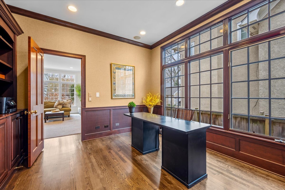 410 Cedar Street Winnetka, IL 60093 - Photo 24 of 57