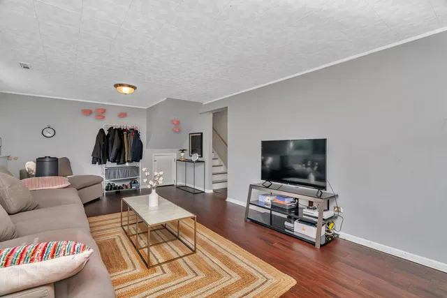 $464,900 | 4217 Main Street, Downers Grove, IL 60515