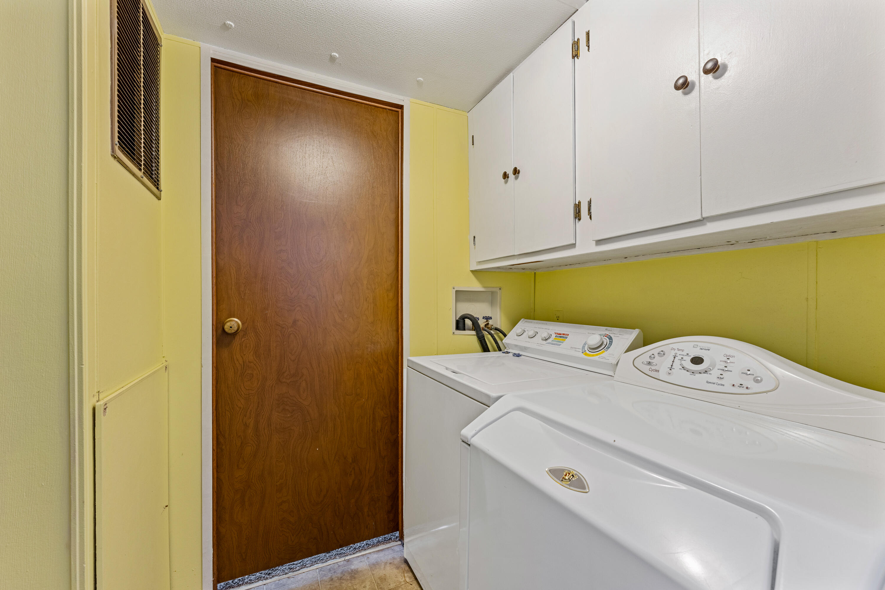 1241 Dowell Road, Unit 64 Grants Pass, OR 97527 - Photo 12 of 15 INT (8 of 10)
