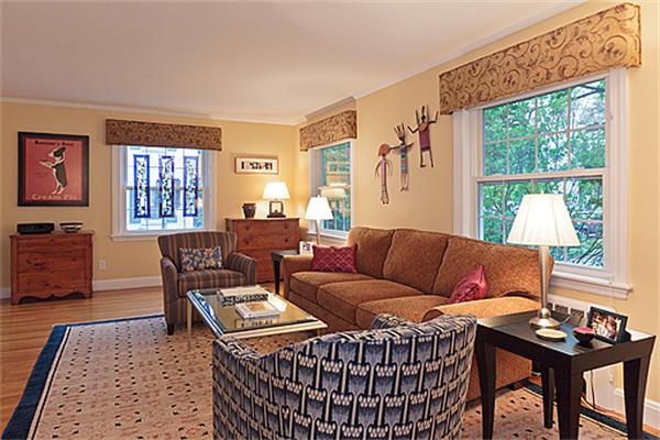 133 Dalton Road Belmont, MA 02478 - Photo 3 of 20 Gallery Image 3