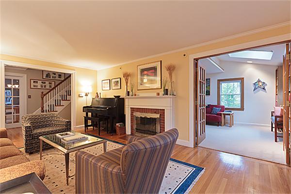 133 Dalton Road Belmont, MA 02478 - Photo 4 of 20 Gallery Image 4