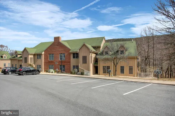 $264,000 | 14200 Northern Lights Drive, Unit 34, Mercersburg, PA 17236