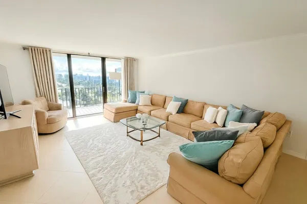 $4,500 | 3460 South Ocean Boulevard, Unit 608, Palm Beach, FL 33480