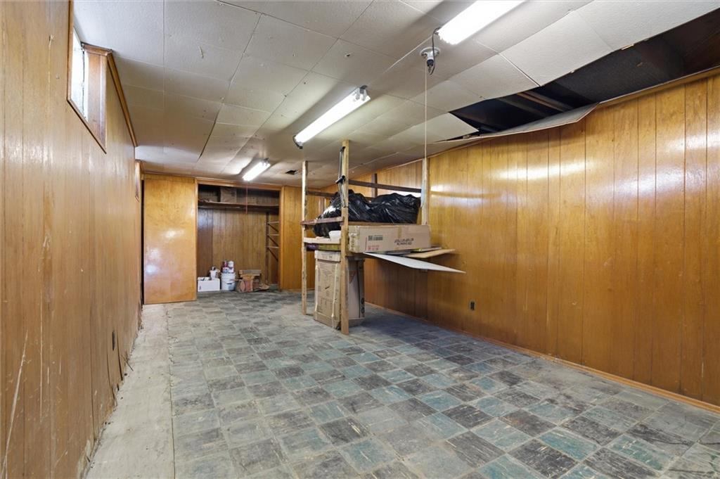 908 15th Street Elizabeth, PA 15037 - Photo 34 of 47 a view of empty room with wooden floor