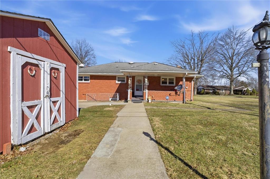 908 15th Street Elizabeth, PA 15037 - Photo 45 of 47 a view of a volley ball court