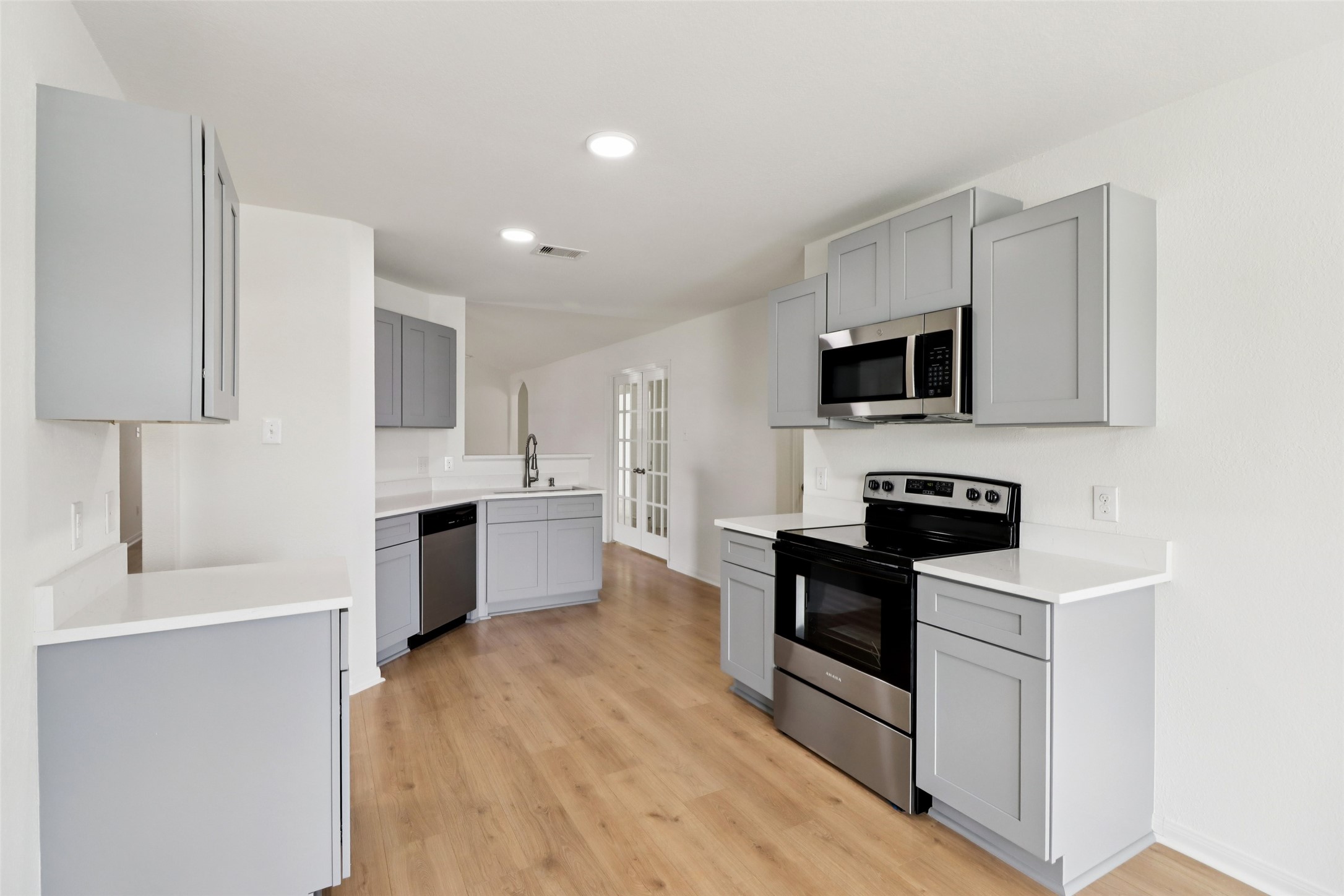 8006 Distant Harbor Road Baytown, TX 77523 - Photo 5 of 29