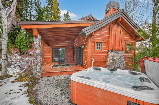 $1,190,000 | 87 Clearwater Court, Donnelly, ID 83615