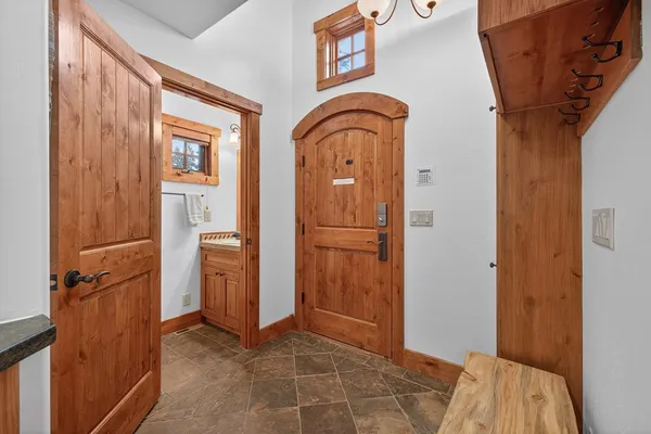 $1,025,000 | 87 Clearwater Court, Donnelly, ID 83615