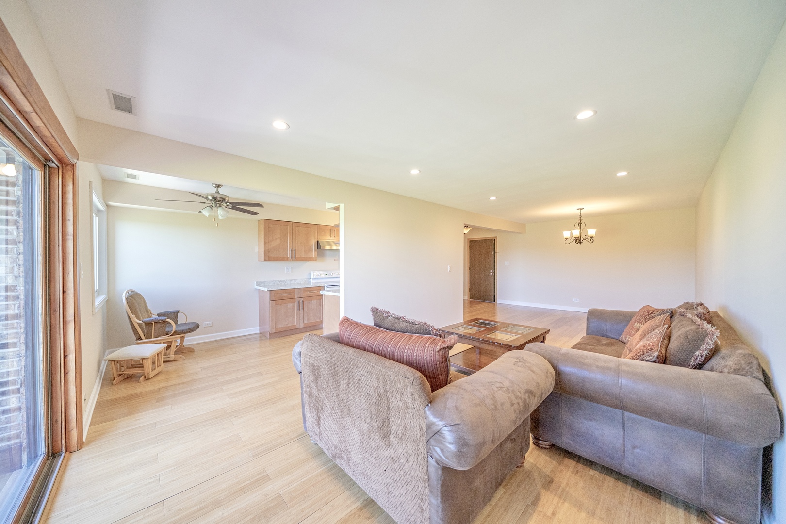 625 West Huntington Commons Road, Unit 317 Mount Prospect, IL 60056 - Photo 2 of 45